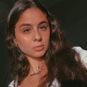 Meet your Posher, Carolina